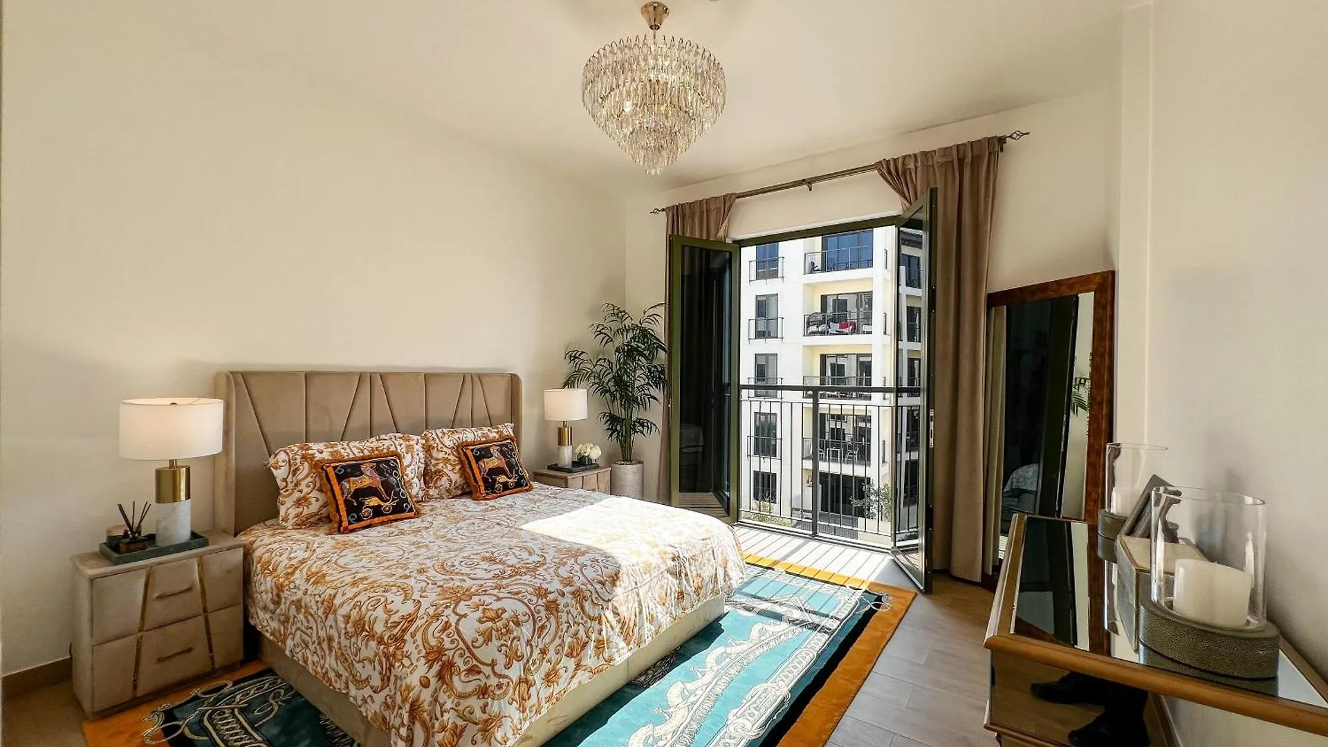 Exquisite 2Br Apartment In La Cote Building 5 location
