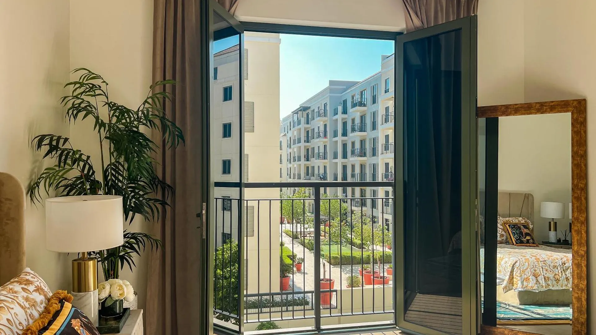Exquisite 2Br Apartment In La Cote Building 5 Dubai United Arab Emirates