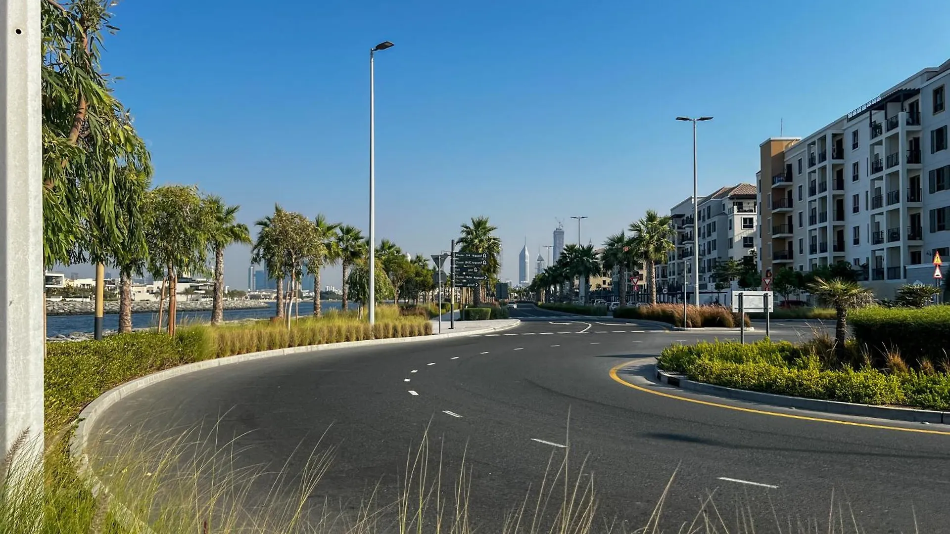 Exquisite 2Br Apartment In La Cote Building 5 Dubai United Arab Emirates