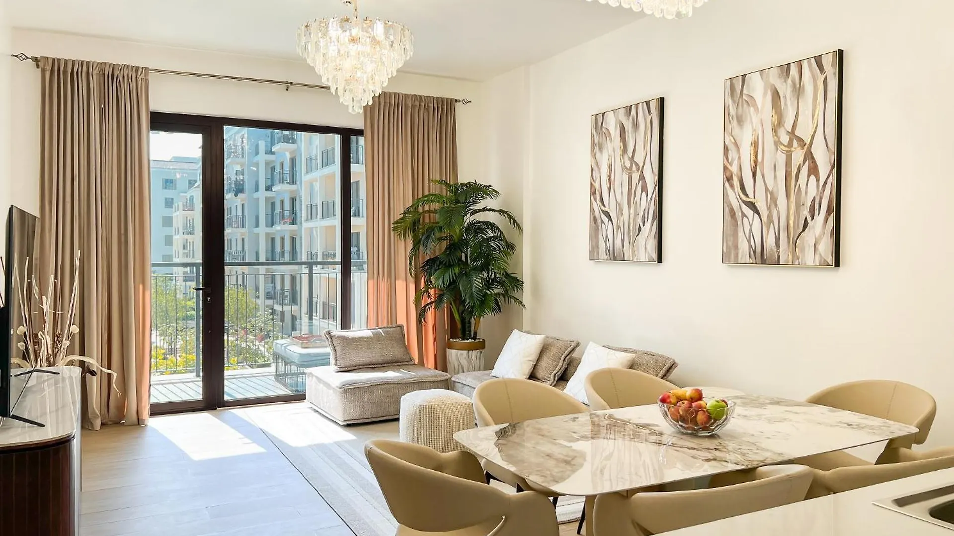 Exquisite 2Br Apartment In La Cote Building 5 Dubai
